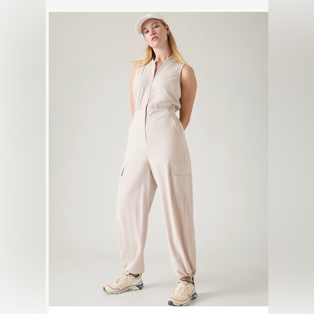 Athleta Sleeveless Utility Jumpsuit in Light Taupe Size 0P